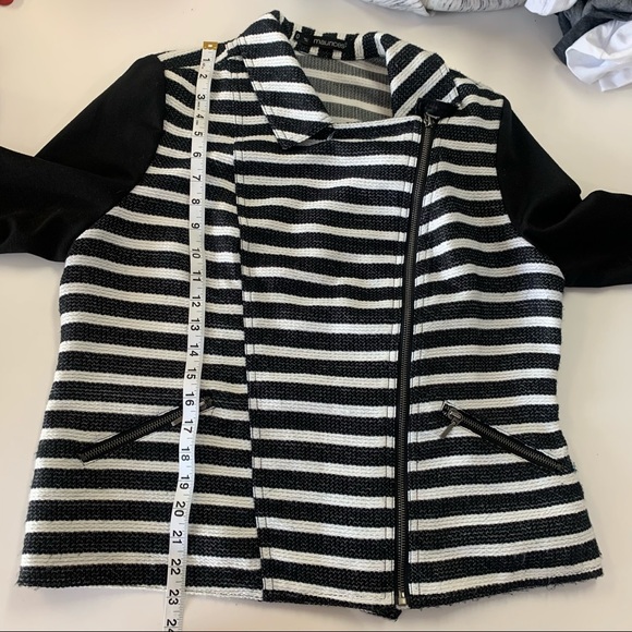 Black & white striped jacket - Picture 8 of 11